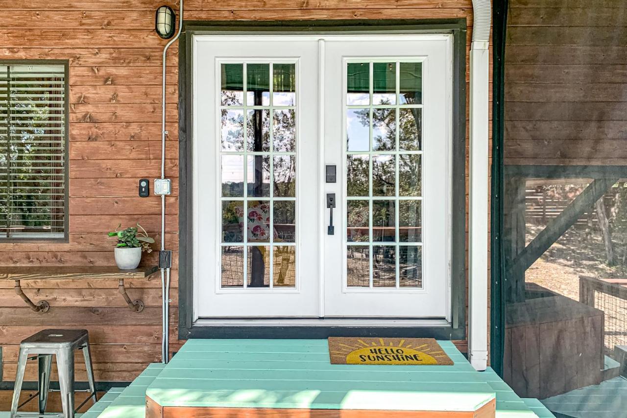 Chimney Rock Tiny Home Canyon Lake Exterior photo